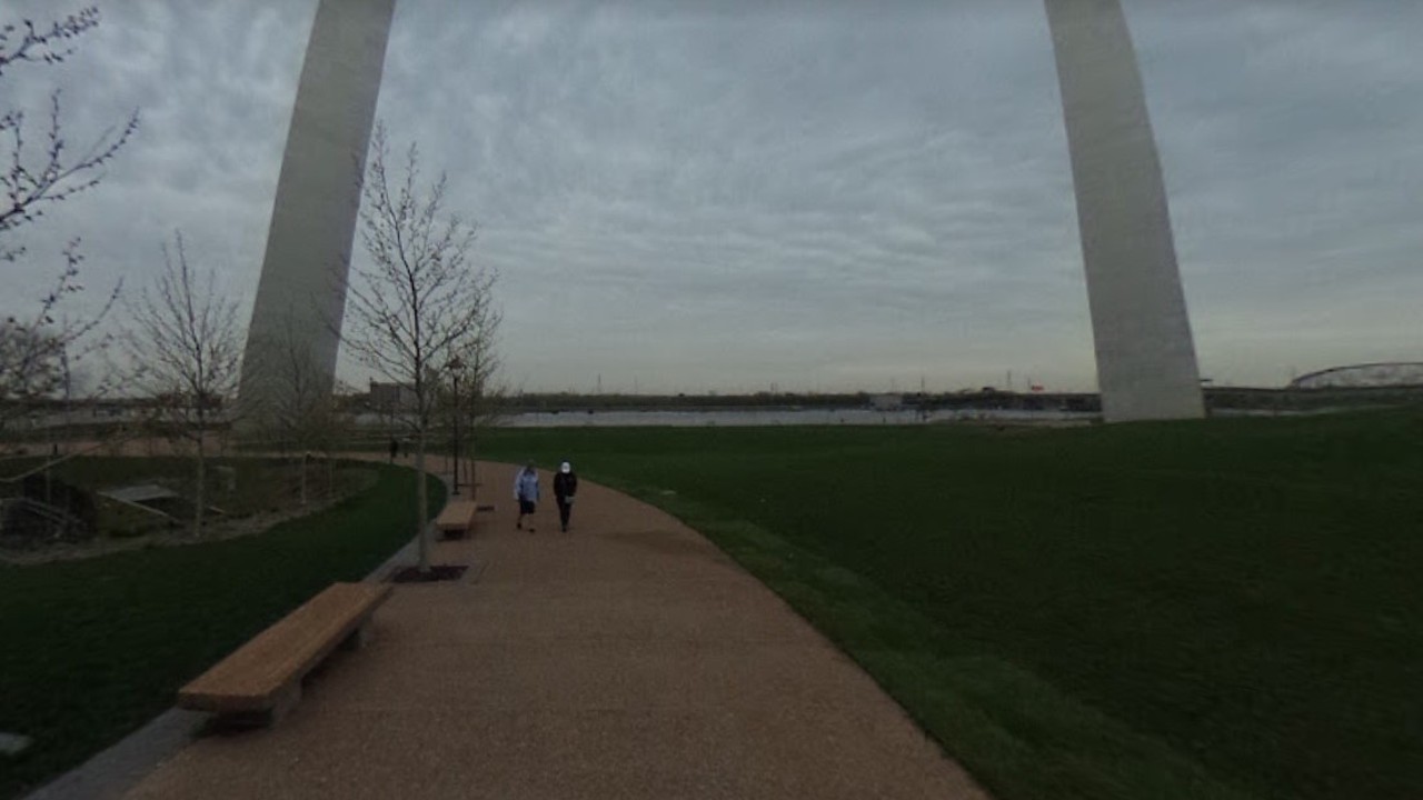 Yeah, it’s the symbol of our city, but parking near St. Louis’ most well-known tourist attraction is a real pain in the Arch.