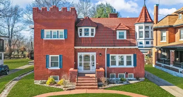 The St. Louis Mullet: Brick Castle in the Front, Farmhouse in the Back [PHOTOS]