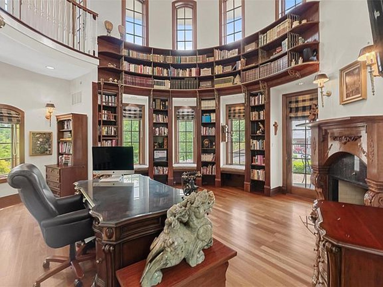 This $20 Million St. Louis-Area Mansion Has a Ferris Wheel, Bowling Alley and Much More [PHOTOS]