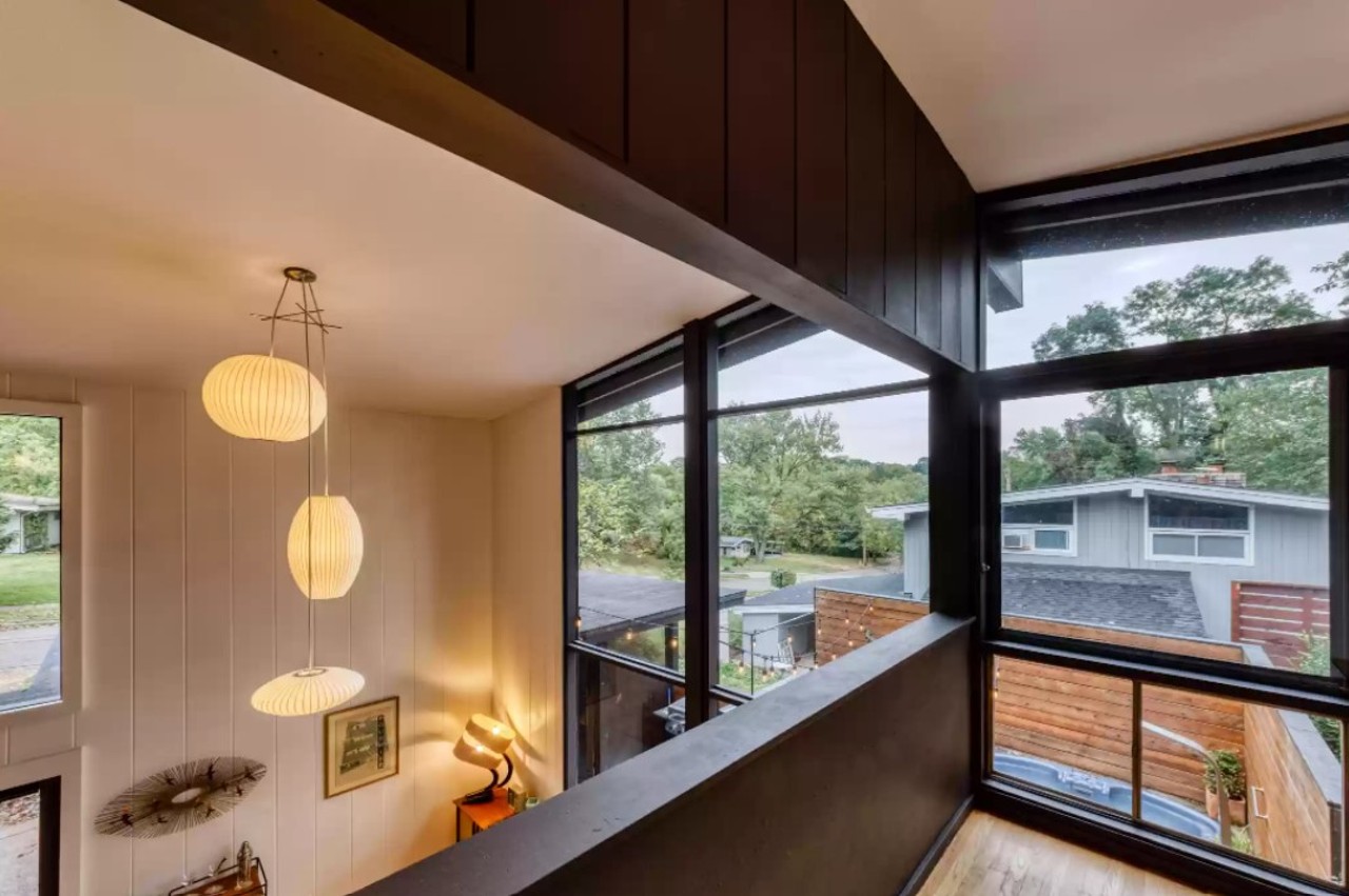 This Crestwood House Is Mid-Century Modern Perfection [PHOTOS]