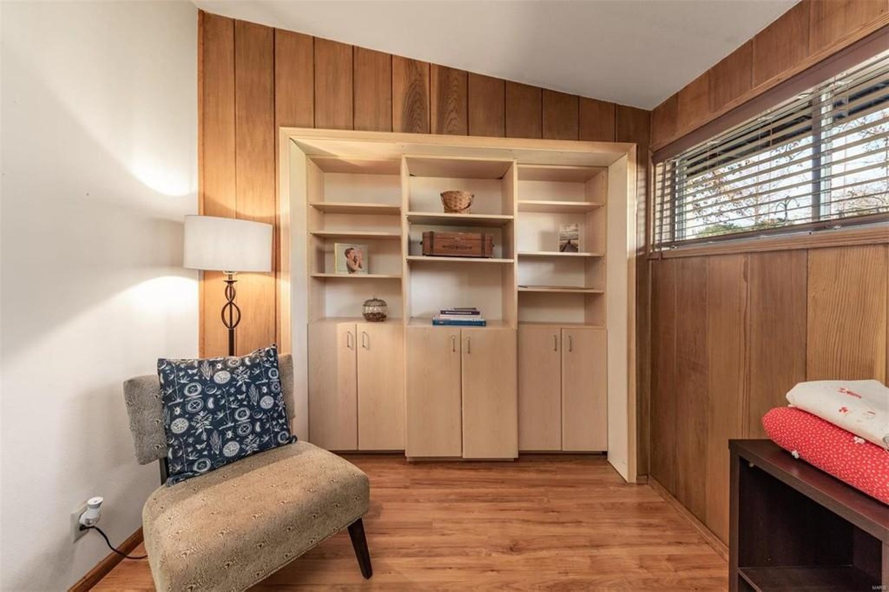 This Mid-Century Modern Home Has a Hidden Watchtower Out Back [PHOTO]