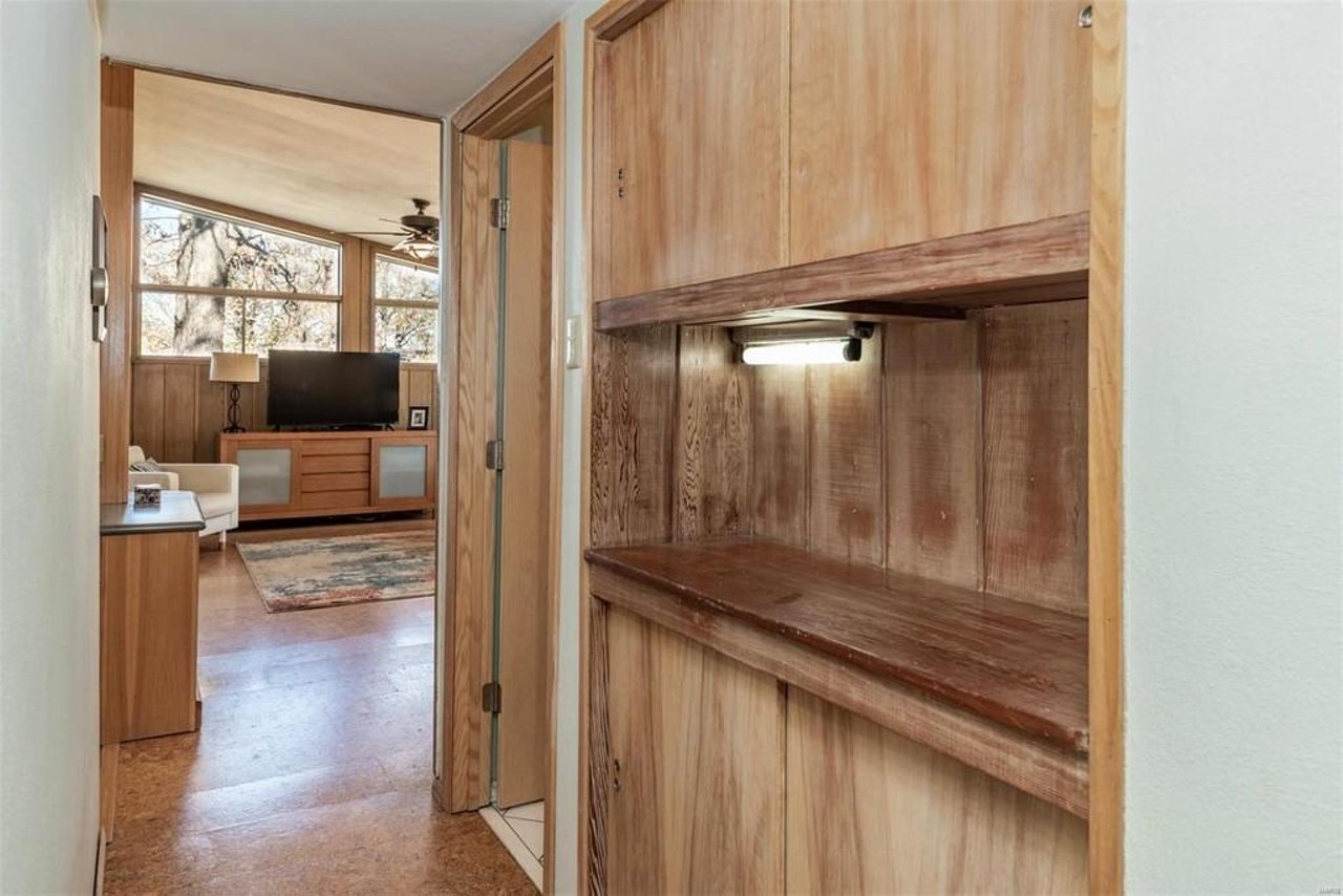 This Mid-Century Modern Home Has a Hidden Watchtower Out Back [PHOTO]