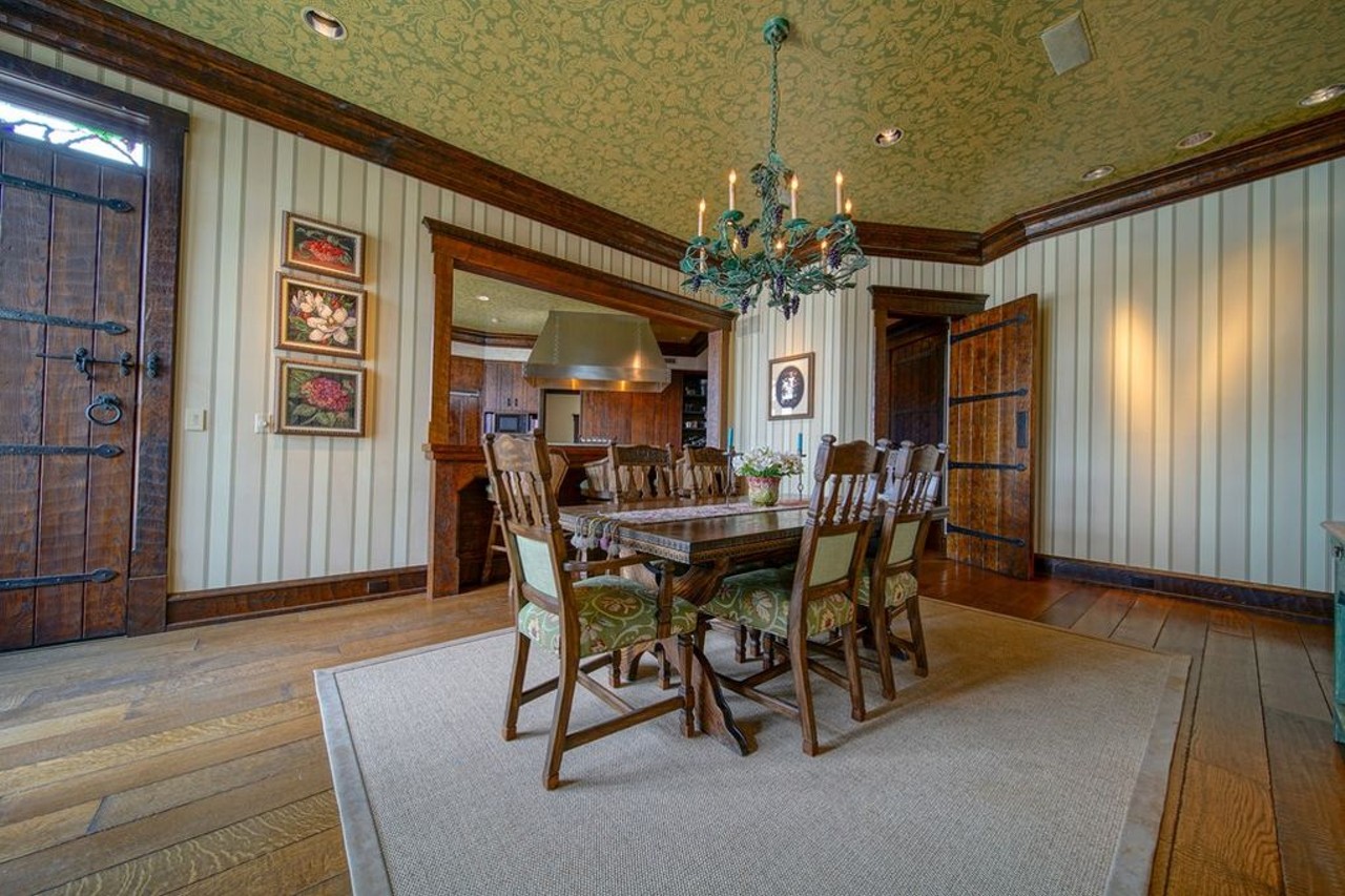 This Missouri Castle Is the Medieval Mansion of Your Dreams [PHOTOS]