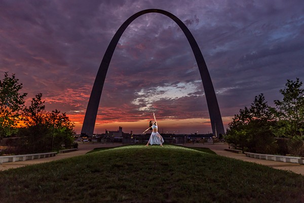 These Photos of Dancers at the Arch Are Instagram #Goals