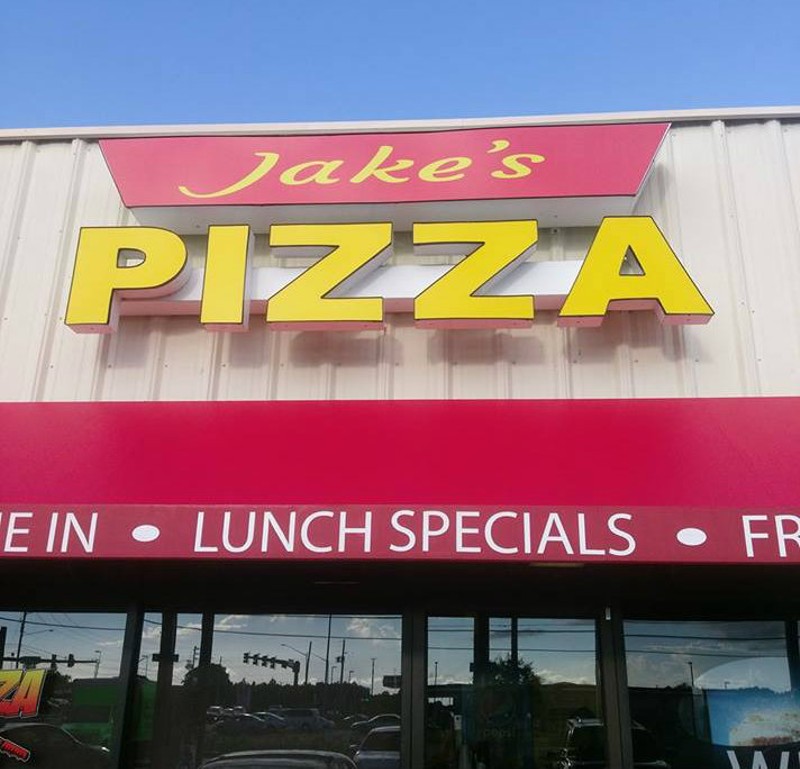 Jake's Pizza Brings a Taste of St. Louis to Florida — Provel Definitely Included