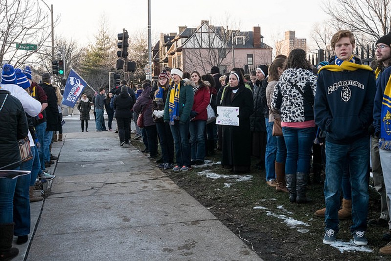 Protesters demonstrate outside the abortion clinic in St. Louis' Central West End. - FLICKR/PAUL SABLEMAN