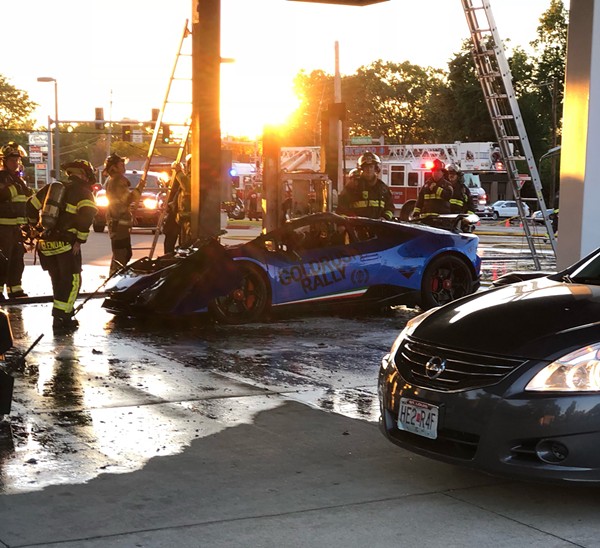 Incredible Dumbass Turns Lamborghini into Fireball at St. Louis Gas Station (3)