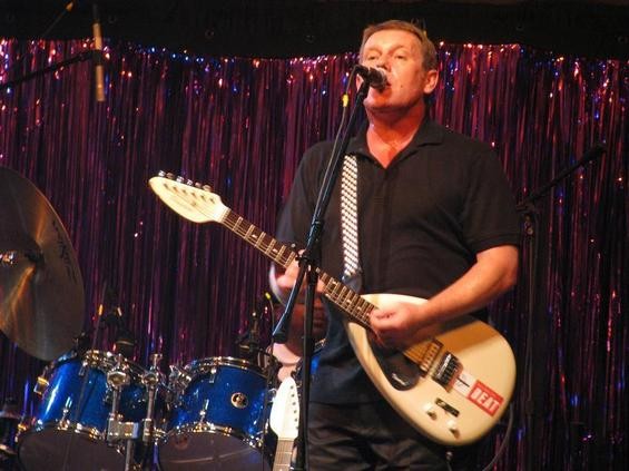 Dave Wakeling of the English Beat at the VooDoo Lounge (July 2008) - Annie Zaleski