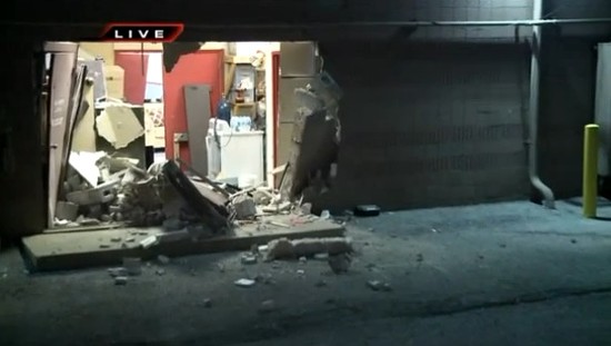 Thieves Ram Car into Brick Wall of Rent-to-Own Store in St. Louis, Cops Say (PHOTOS)