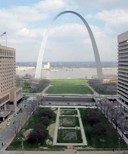 The grounds of the Gateway Arch as they look now - CityArchRiver 2015