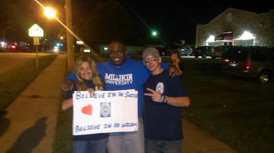 O'Fallon protesters in support of Darren Wilson. - Ray Downs