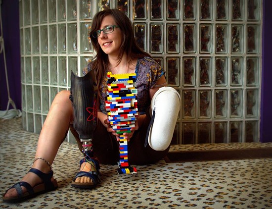 St. Louis Amputee Christina Stephens Builds Herself a Prosthetic Leg Out of Legos (VIDEO)