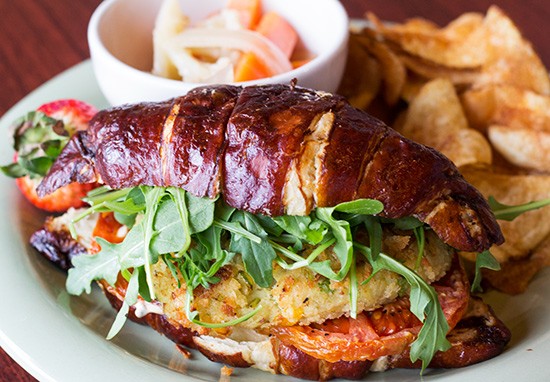 "The Crabwich," Corvid's Cafe's signature crabcake sandwich. | Photos by Mabel Suen