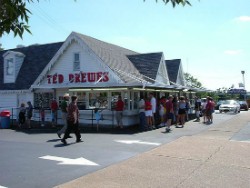 Ted Drewes Frozen Custard on Chippewa. - IMAGE VIA