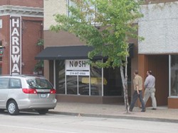 Nosh, the neighborhood bistro, in Maplewood - IAN FROEB