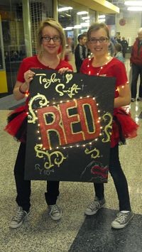 Taylor Swift Red Tour at the Scottrade Center 3/18/13: Review, Photos and Setlist