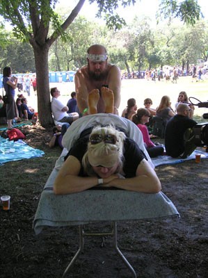 Pitchfork: Les Savy Fav Offers Massages