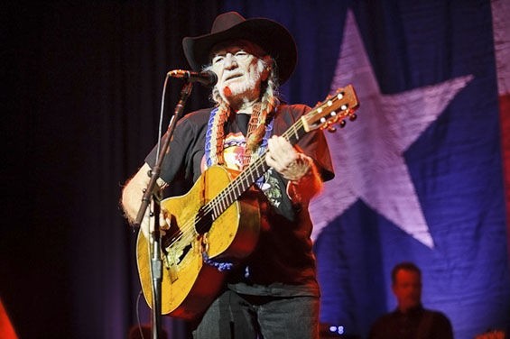 Willie Nelson - Todd Owyoung