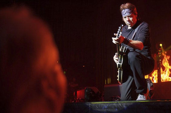 George Thorogood at the Pageant, 3/21/12: Photos