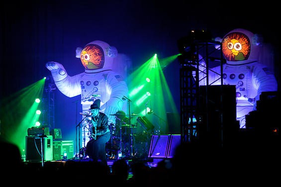 Primus at the Pageant, 5/29/11: Photos