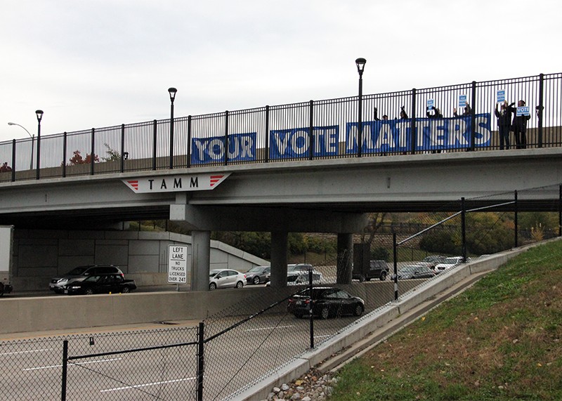 In St. Louis, Even the Bridges Cry Out For Your Vote (2)