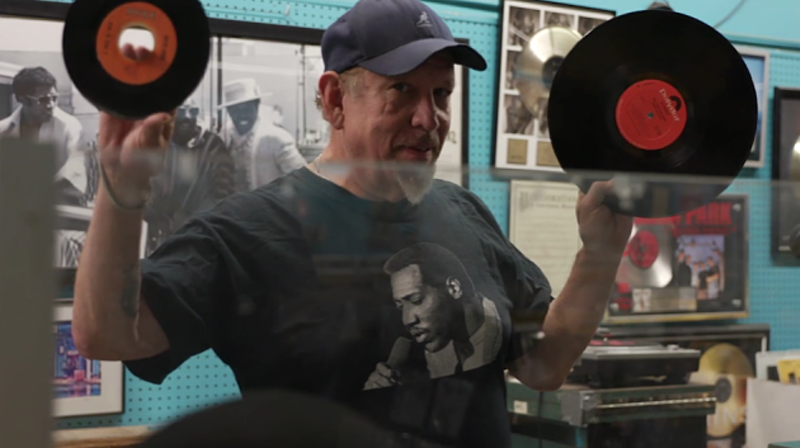 Tom "Papa" Ray explains the difference between a 45 and an LP — and why they'll always be superior to mp3s. - SCREENSHOT
