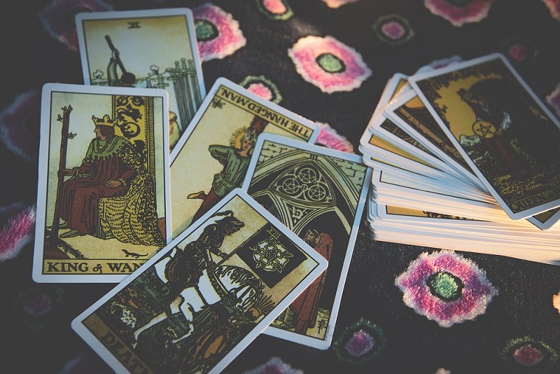 Online Tarot Readings: 5 Best Free Tarot Card Reading Sites For Accurate Readers