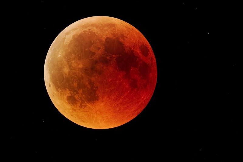 Lunar Eclipse 27 VII 2018. A blood moon will be viewable on Sunday night. - B.K. BLOOD MOON / FLICKR
