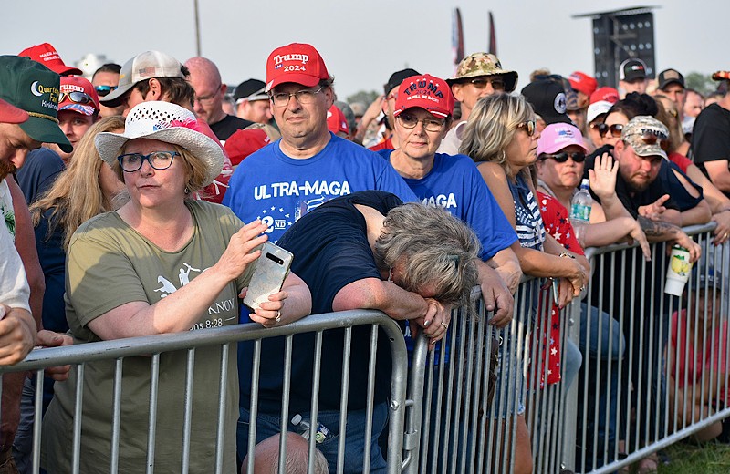 A shot of the heat-stricken crown Trump's rally. - REUBEN HEMMER