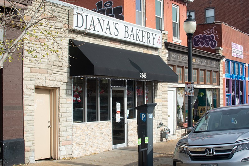 Storefront of Diana's Bakery.