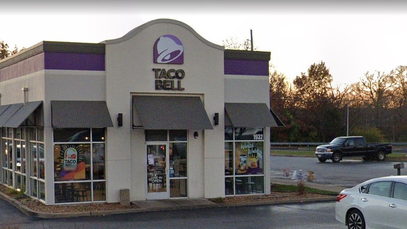 The Taco Bell in Arnold where the shoot out occurred. - Google Maps