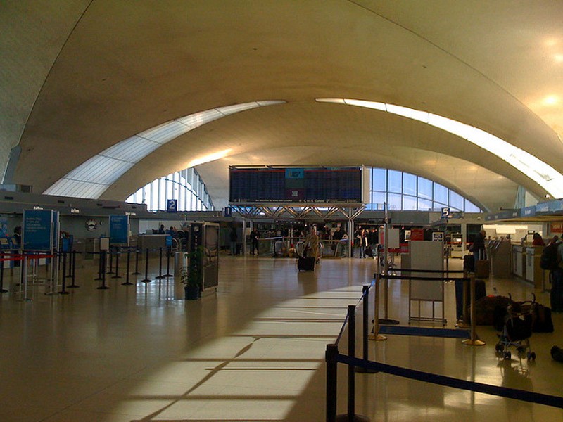 St Louis Lambert International Airport, Cancun International Airport