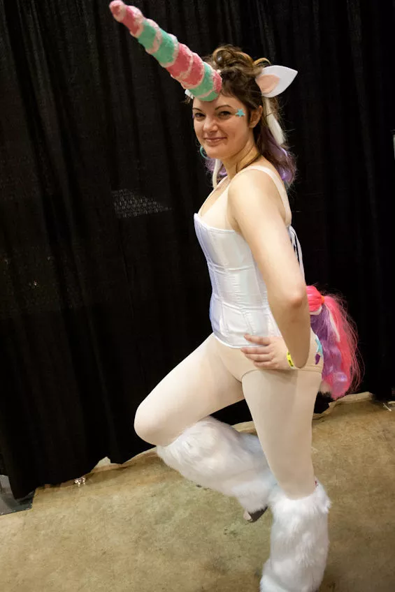 Photos Here Are 50 Women In Awesome Costumes At St Louis Comic Con 