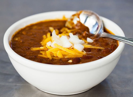 &nbsp;&nbsp;&nbsp;&nbsp;&nbsp;&nbsp;&nbsp;A simple bowl of chili with cheddar cheese and onions from Joe's Chili Bowl. | Jennifer Silverberg