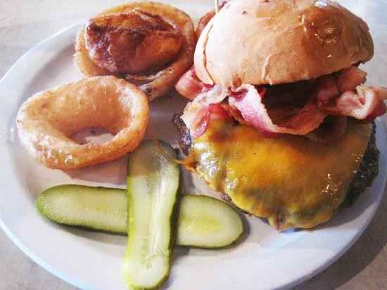 The (underrated) burger at Deaver's Restaurant & Bar in Florissant - IAN FROEB