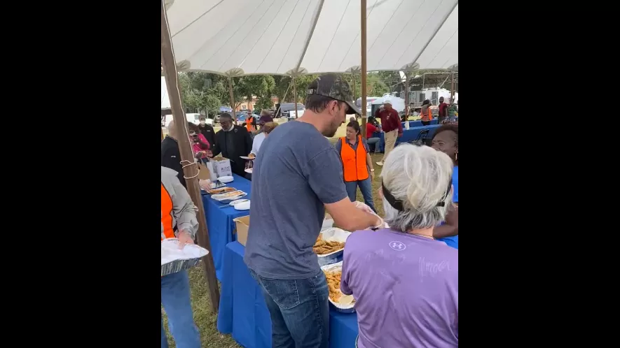 MLB Pitcher Adam Wainwright Serves Community Members Outside Ahmaud Arbery  Murder Trial