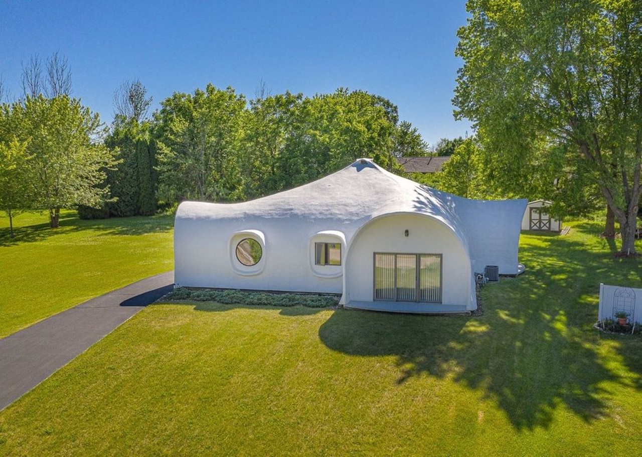 This Illinois House Looks Like a Happy Little Marshmallow [PHOTOS]