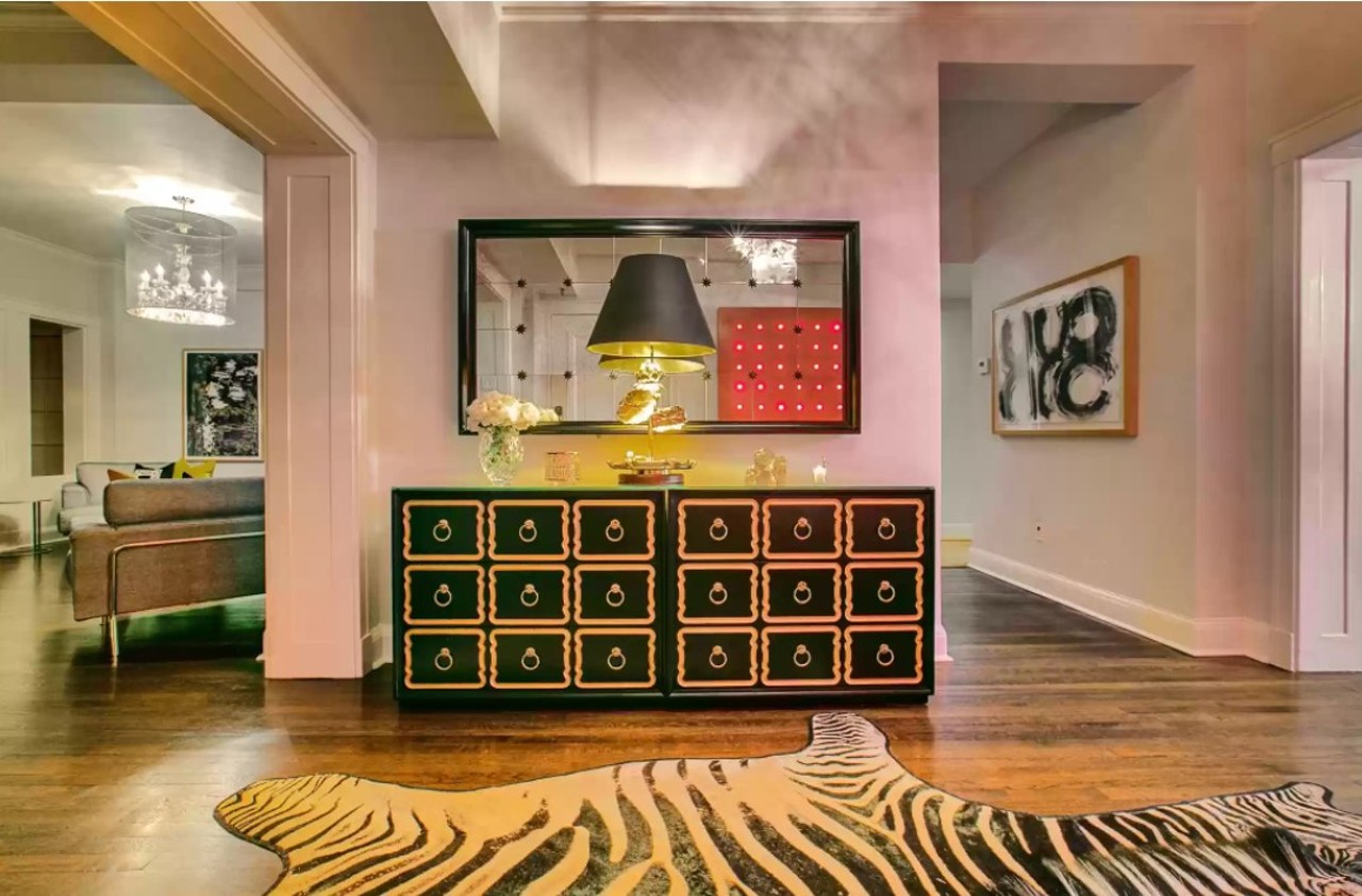 Whoever Decorated This St. Louis Condo Must Be High [PHOTOS]